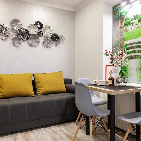 Alfa Apartments Kniazia Leva 2 Lviv Ngoại thất bức ảnh