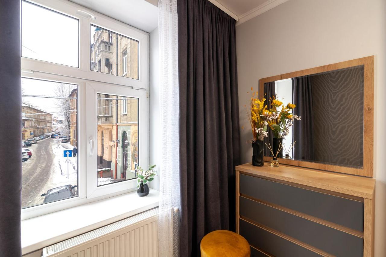 Alfa Apartments Kniazia Leva 2 Lviv Ngoại thất bức ảnh