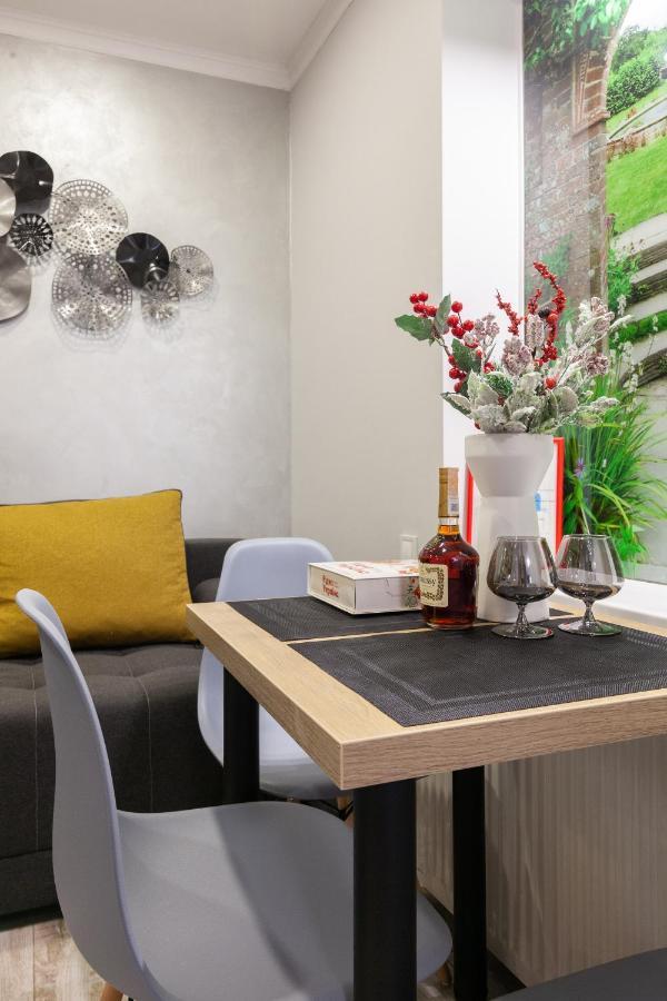 Alfa Apartments Kniazia Leva 2 Lviv Ngoại thất bức ảnh